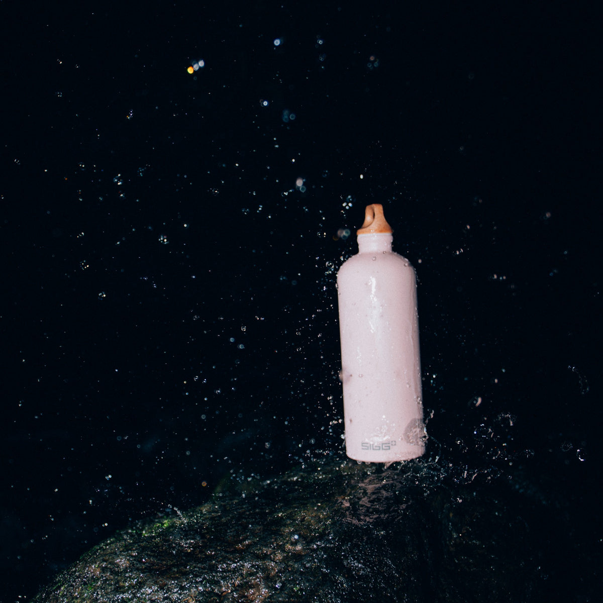 SIGG Traveller MyPlanet Forward Plain 1,0 l, käyttökuva 2