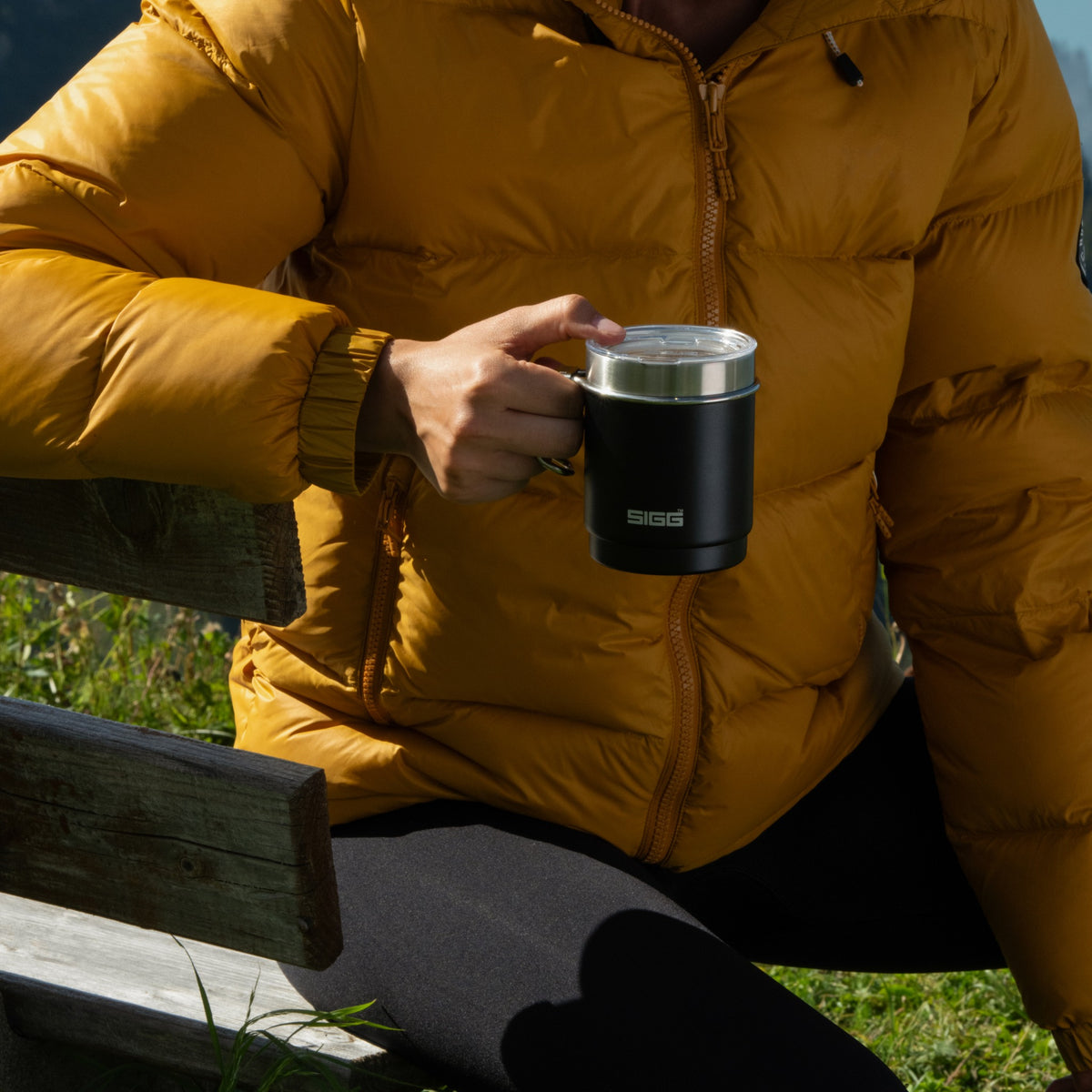 SIGG TRAVEL MUG termosmuki vihreä 0,3 l, käyttökuva 2