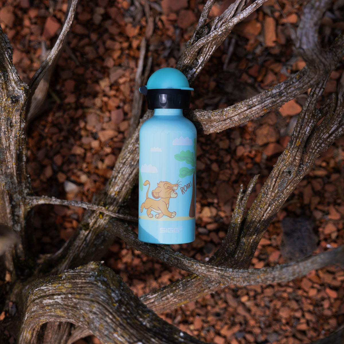 SIGG KBT SIMBA ROAR 0,4 l, käytössä ulkona