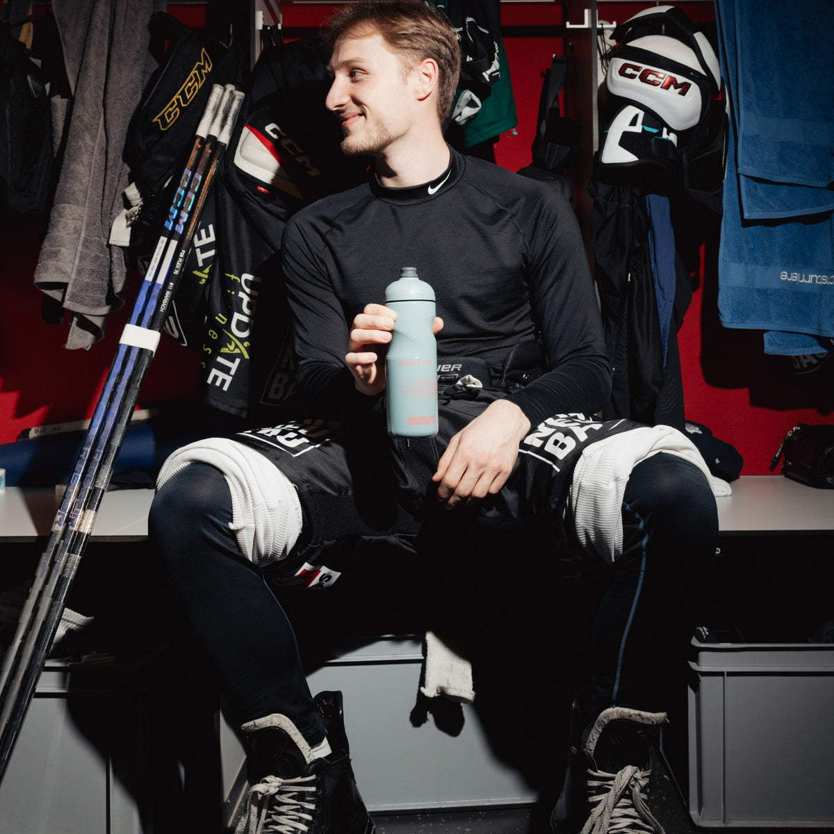 SIGG Pulsar Morning Blue 0,75 l urheilupullo, käyttökuva