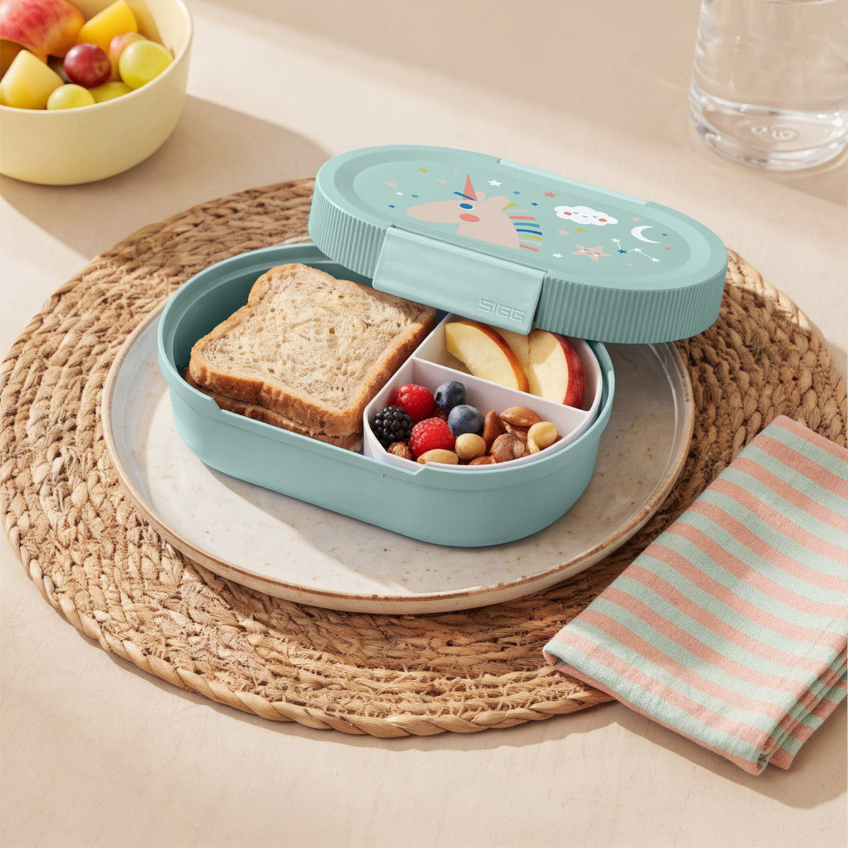 SIGG LUMO Kids Lunchbox, käytössä ulkona 2