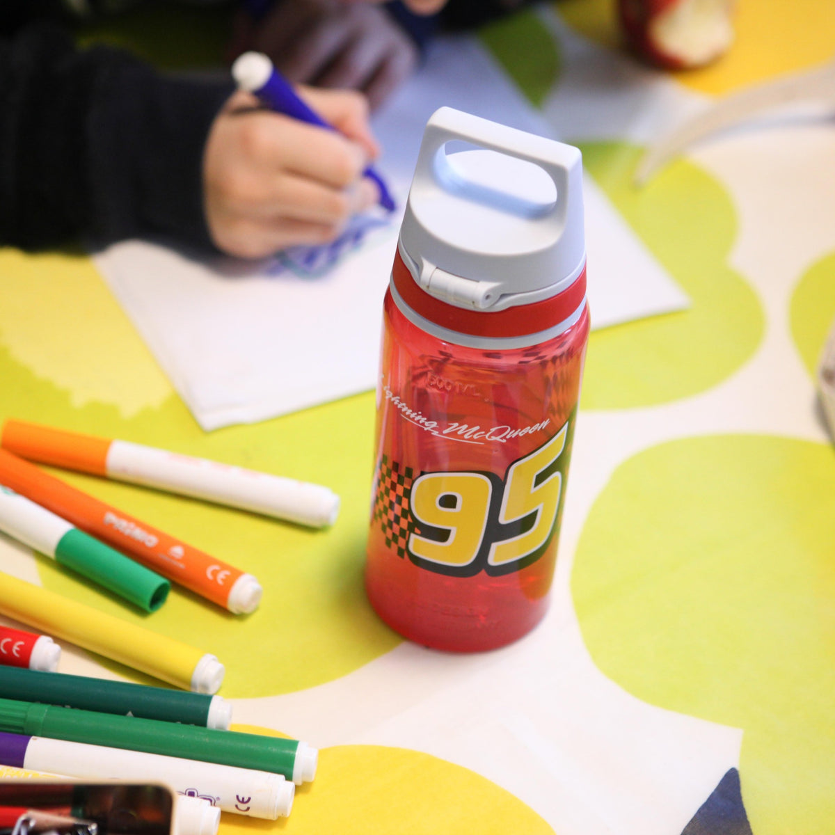 SIGG VIVA ONE Cars 0,5 l, käyttökuva