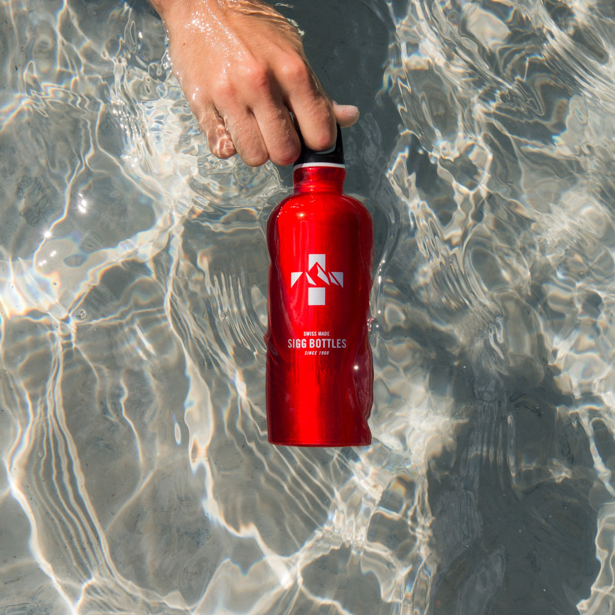 SIGG Mountain Red 0,6 l, käyttökuva 2