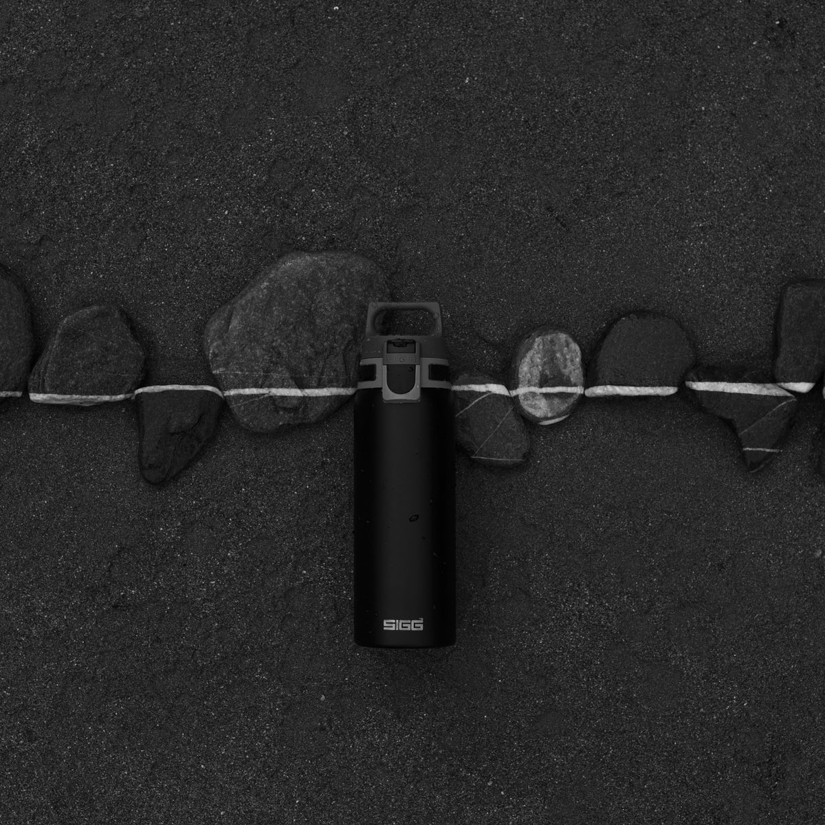 SIGG Shield One Black 0,75 l, käyttökuva