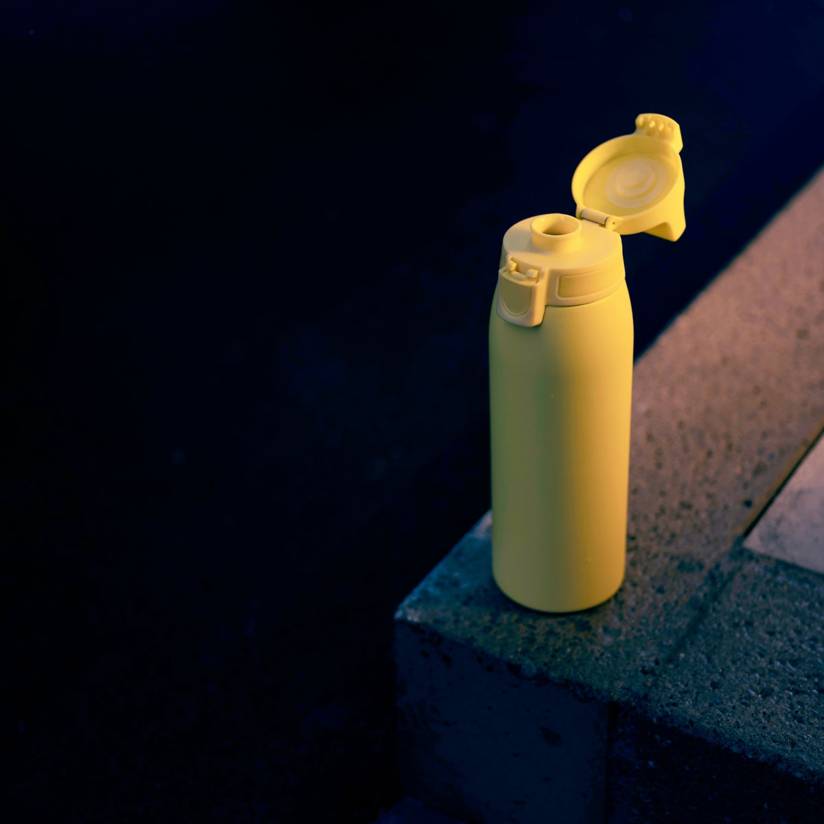 SIGG Shield One Ultra Lemon 1,0 l