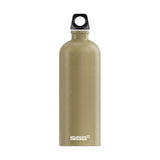 SIGG Traveller Caramel Sand 1,0 l juomapullo