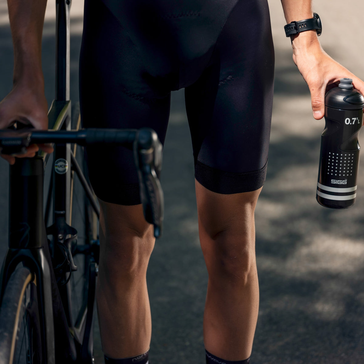 SIGG Pulsar Black 0,75 l, käyttökuva 2