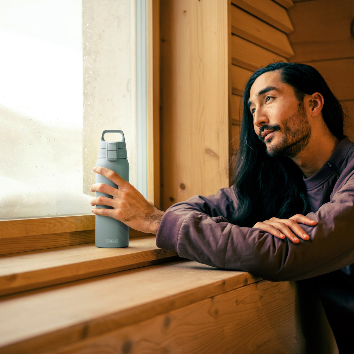 SIGG Shield Therm One termospullo Morning Blue 0,75 l, käyttökuva 2