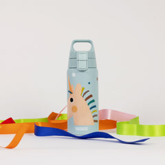 SIGG Shield Therm One lasten termospullo Uni-Stars 0,5 l, käytössä ulkona
