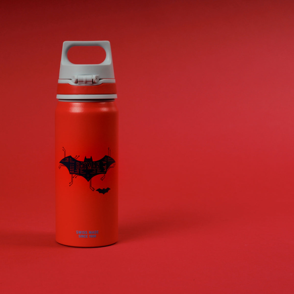 SIGG WMB ONE Batman Standing 0,6 l, käytössä ulkona
