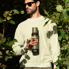 SIGG Alpine Star termospullo Roasted Green 0,75 l, käyttökuva
