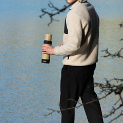 SIGG Alpine Star termospullo Caramel Sand 0,75 l, käyttökuva 2