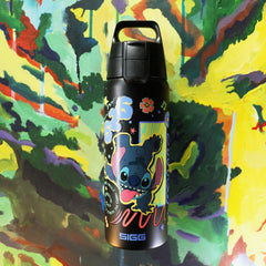 SIGG Shield One 626 Stitch 0,75 l juomapullo, käytössä ulkona