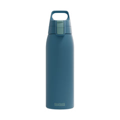 SIGG Shield One teräksinen juomapullo Blue Puya 1,0 l, edestä, pullo täytettynä