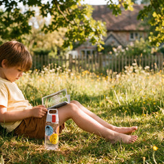 SIGG Viva One Winnie & Friends 0,5 l lasten juomapullo, käyttökuva