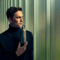 SIGG Traveller Smoked Pearl 0,6 l, käyttökuva