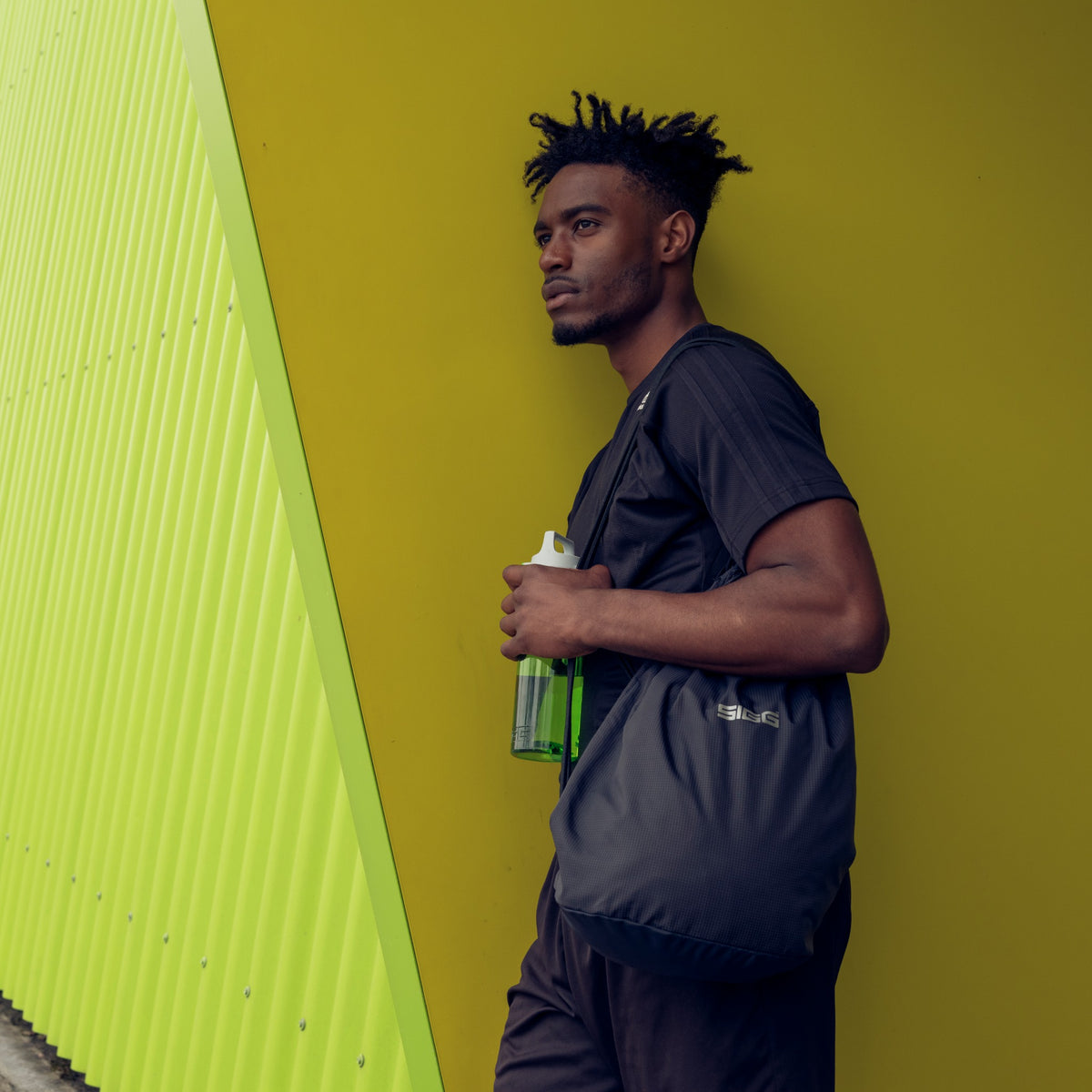 SIGG Total Color sporttipullo Green 0,6 l, käyttökuva