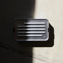SIGG Metal Box Plus L Alu, käyttökuva
