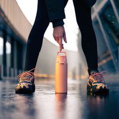 SIGG Shield One Shy Pink 0,75 l, käyttökuva 2