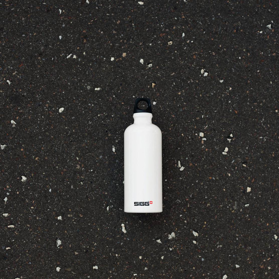 Traveller White 0,6 L - Juomapullot - siggshup.com